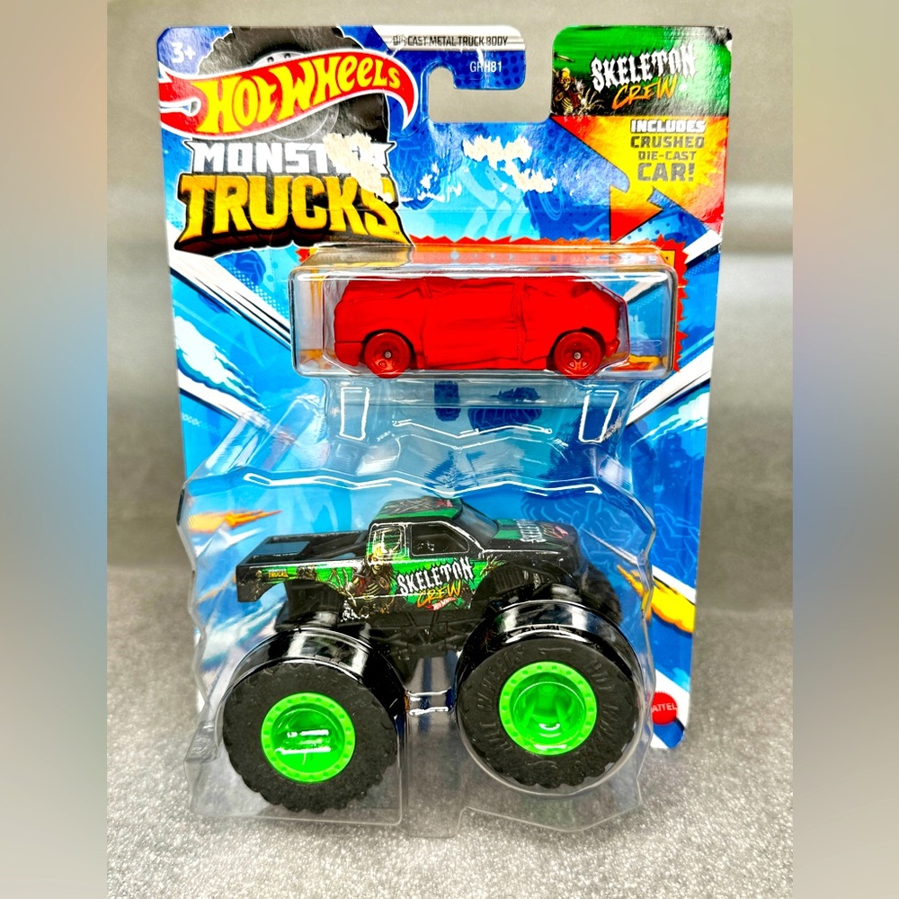 Monster Trucks Torque Terror with Free Crushed car, 1:64 Scale diecast Truck